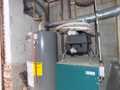 210 Ledge St, Providence RI 02904-1565 exterior