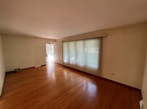 10628 Christiana Ave, Chicago IL 60655-2516 exterior