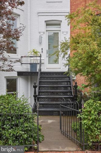 1310 T St, Washington DC  20009-4439 exterior