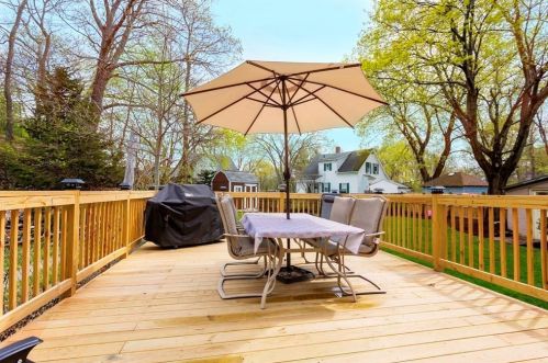 11 Edlin St, Worcester MA 01603-1945 exterior