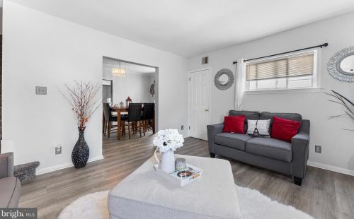 120 Cooke Ave, Manor, PA 19036-1404