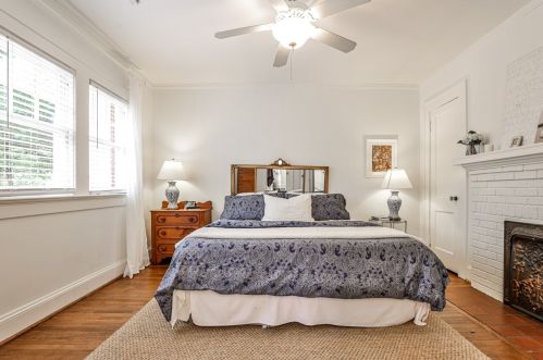 2424 Glenwood Dr, Atlanta GA  30305-4341 exterior