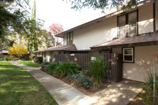 5481 Roundtree Dr, Concord, CA 94521-7978