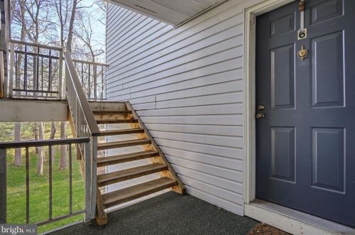 6 Aspen Ct, Trenton NJ  08619-4601 exterior