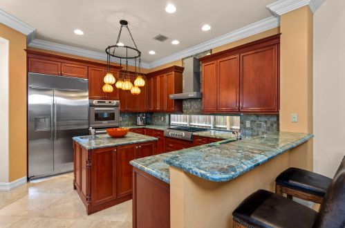 717 4 St, Boca Raton FL 33432-4107 exterior