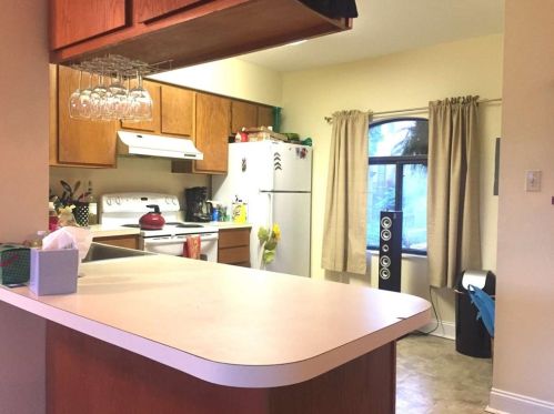 3242 Niagara Sq, Pittsburgh PA 15213-4277 exterior