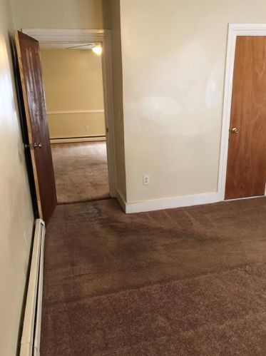 370 River St, Woonsocket RI 02895-1821 exterior