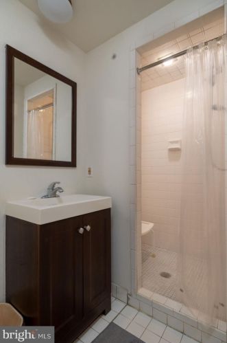 1940 Delancey Pl, Philadelphia PA 19103-6612 exterior