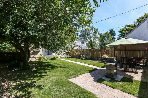 1360 Hartford Ave, Saint Paul MN 55116-1648 exterior