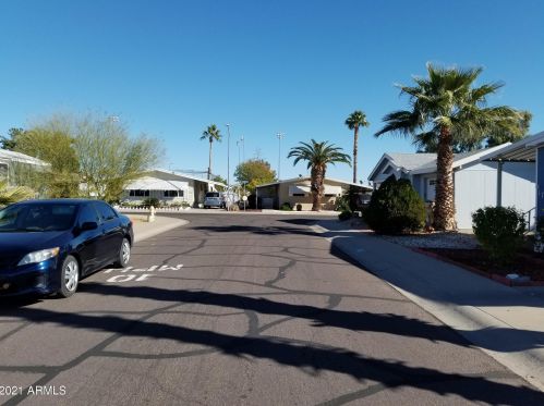 1705 Charleston Ave, Phoenix AZ 85023-1218 exterior