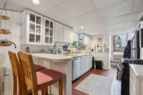 1552 Congress St, Portland ME 04102-3333 exterior