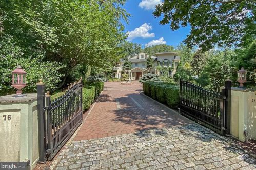 76 Pettit Pl, Princeton NJ 08540-7645 exterior