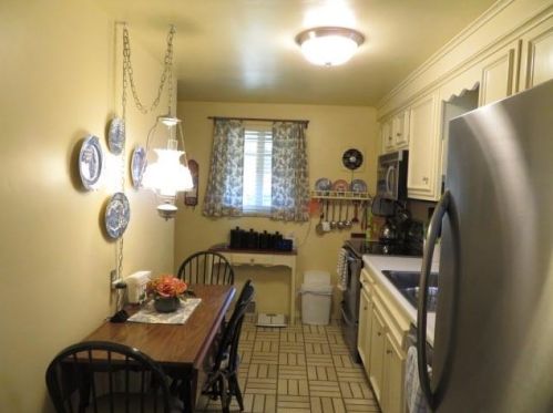 552 Lebanon Mnr Dr, Pittsburgh PA 15122-3225 exterior