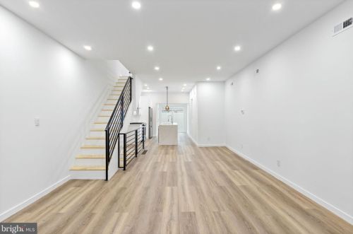 310 Mckean St, Philadelphia PA  19148-2630 exterior