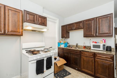 901 Central Park Ave, Chicago IL 60805-1463 exterior