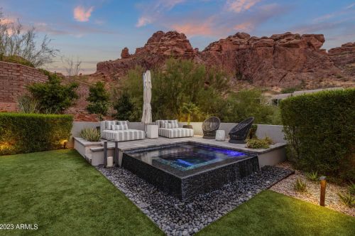 5841 Echo Canyon Cir, Phoenix AZ 85018-1243 exterior