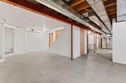 11830 Waterford Ave, Milwaukee WI  53228-1863 exterior