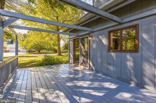 29 Dogwood Ln, Chester PA 19014-1210 exterior