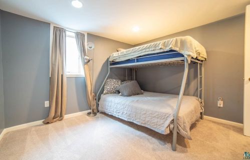 4712 Glenwood St, Duluth MN 55804-1266 exterior