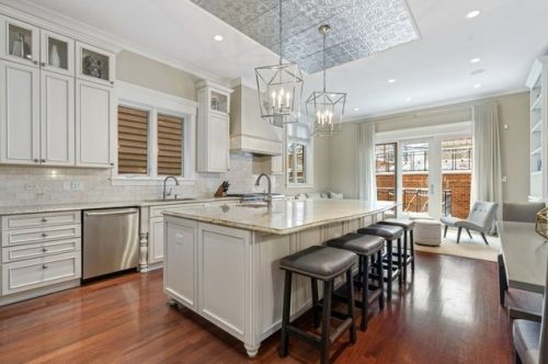 1309 Nelson St, Chicago IL 60657-3042 exterior