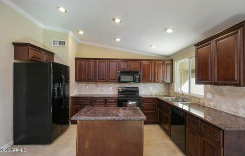 1605 Mariposa Dr, Chandler AZ  85224-2619 exterior