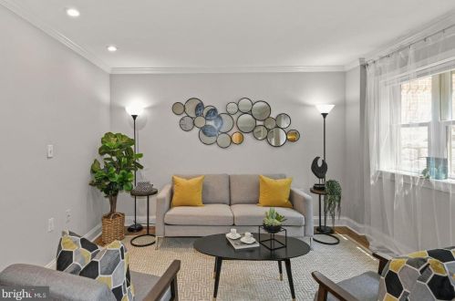 1323 Clifton St, Washington DC 20009-7064 exterior