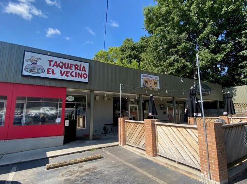 1639 Crestline Dr, Atlanta GA  30345-3820 exterior