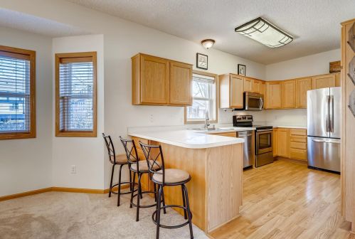 12 River Bend Pl, Chaska MN 55318-3303 exterior