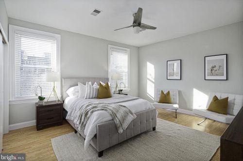 1733 Howard St, Philadelphia PA 19122-2412 exterior