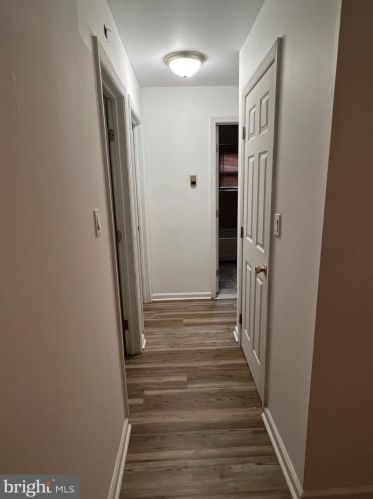 211 Garnet Dr, Burlington NJ 08016-4713 exterior