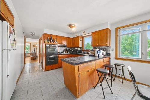 6724 63rd St, Chicago IL 60638-4004 exterior