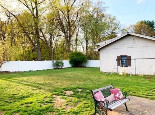 36 Belmont Ave, Windsor CT  06095-3335 exterior