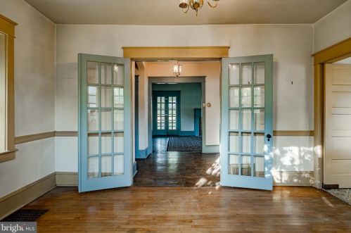 56 Glen Riddle Rd, Media PA 19063-5349 exterior