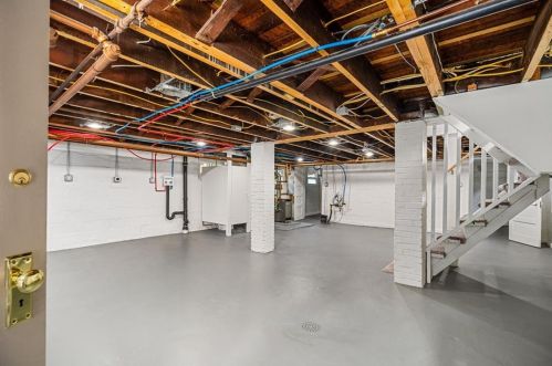 4344 Ludwick St, Pittsburgh PA 15217-3005 exterior