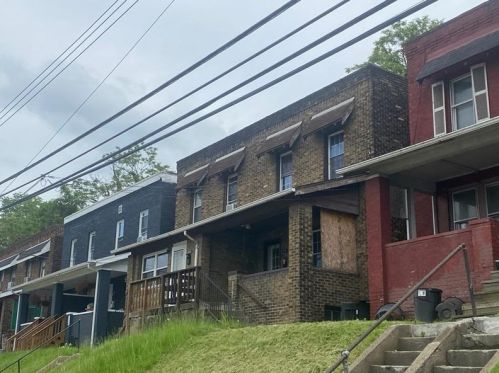 520 5th Ave, Moon Twp PA 15108-1527 exterior