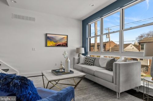 654 13 St, Philadelphia PA 19123-2427 exterior