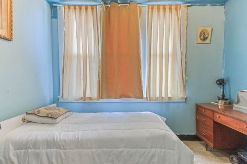 6328 Mozart St, Chicago IL 60659-1521 exterior