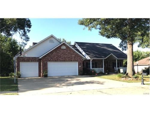 221 Michael Dr, Troy, IL 62294-1277