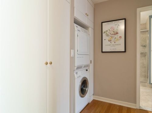 50 Bellevue Pl, Chicago IL  60611-1129 exterior