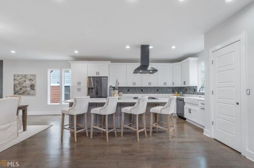 39 Candler Rd, Atlanta GA 30317-3434 exterior