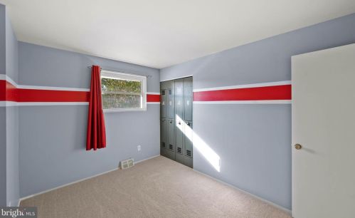 7994 Crownsway, Glen Burnie MD 21061-6264 exterior