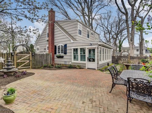 21 Center St, Locust NJ  07760-1749 exterior