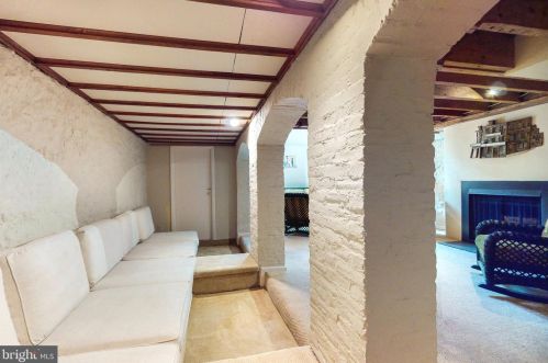 2319 Delancey Pl, Philadelphia PA 19103-6406 exterior