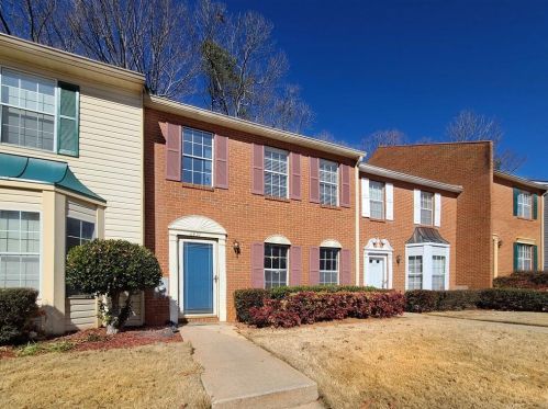 6451 Wedgeview Dr, Tucker GA  30084-8700 exterior