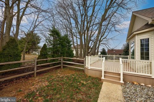 107 Kilgannon Ln, Lancaster PA 17603-9050 exterior