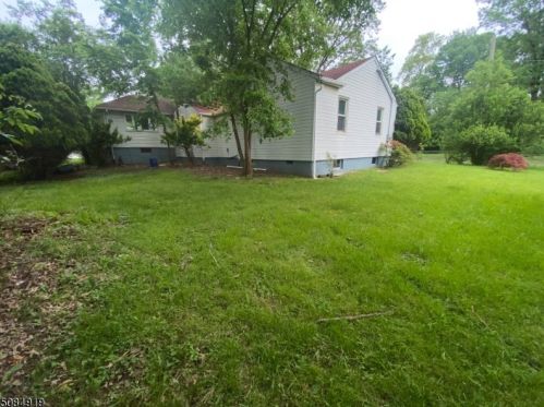 451 River Rd, Rahway NJ  07065-4203 exterior