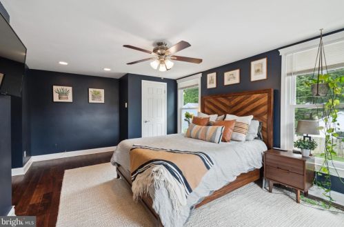 18 Pine St, Camden NJ  08106-1138 exterior