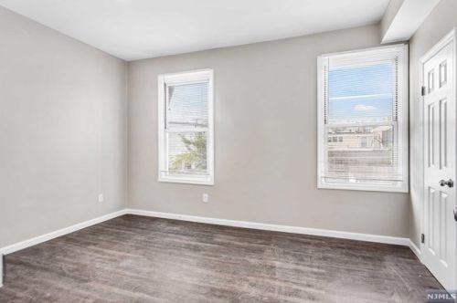 161 St, Union City NJ 07087-5439 exterior