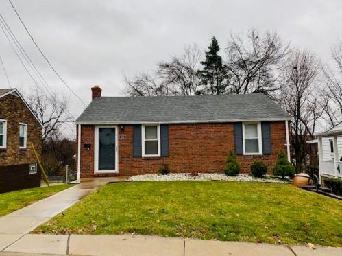 3815 Sunview Dr, Pittsburgh PA  15227-2634 exterior