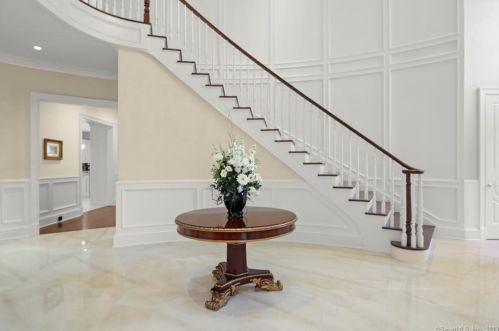 31 Baldwin Farms, Greenwich CT 06831-3307 exterior